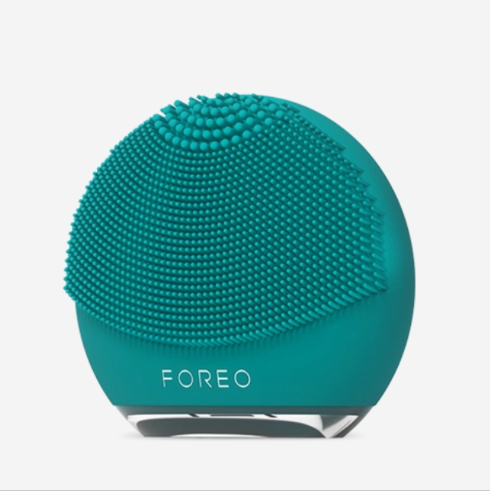 FOREO Luna 4 Go Facial Cleansing Brush